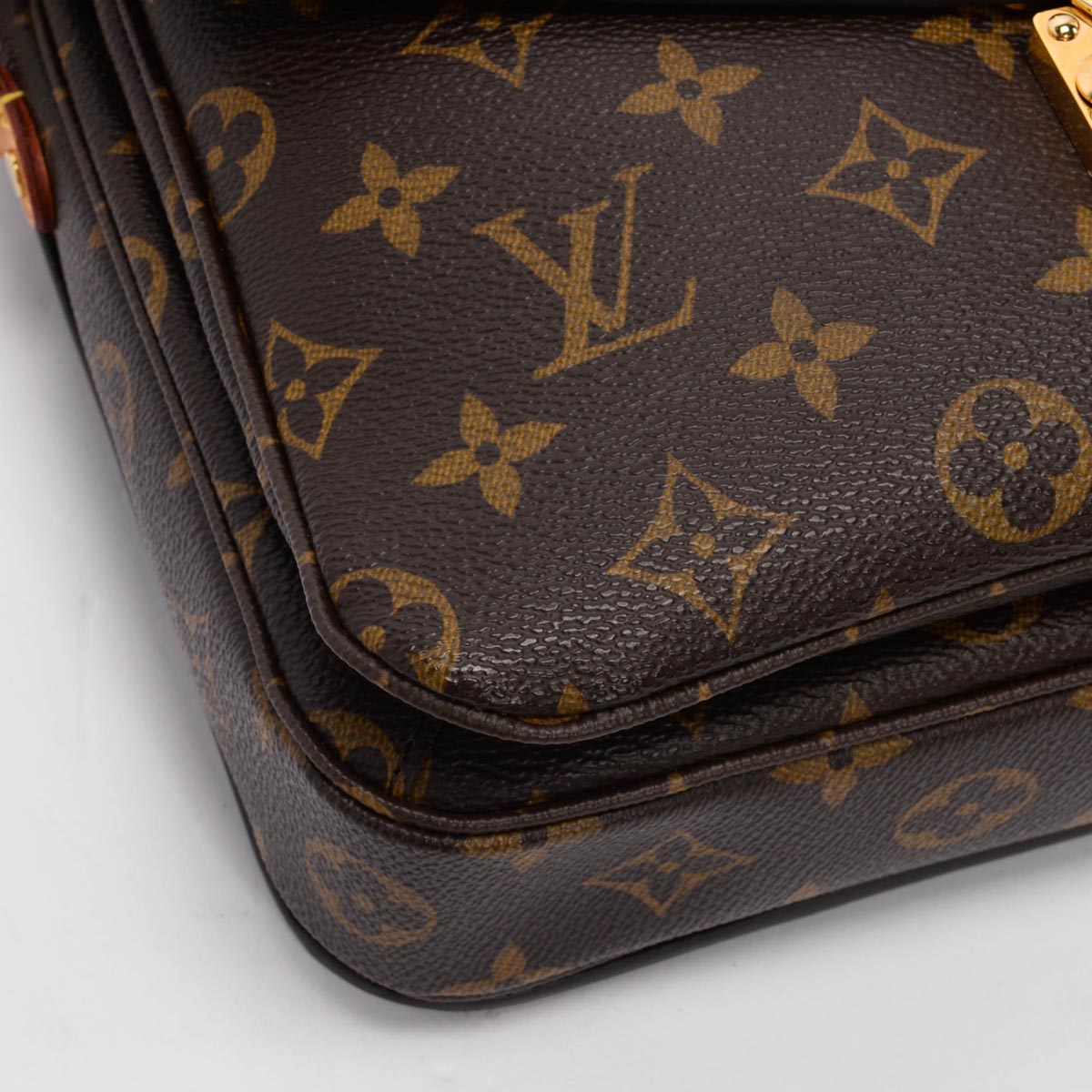 Louis Vuitton Monogram Canvas Pochette Metis