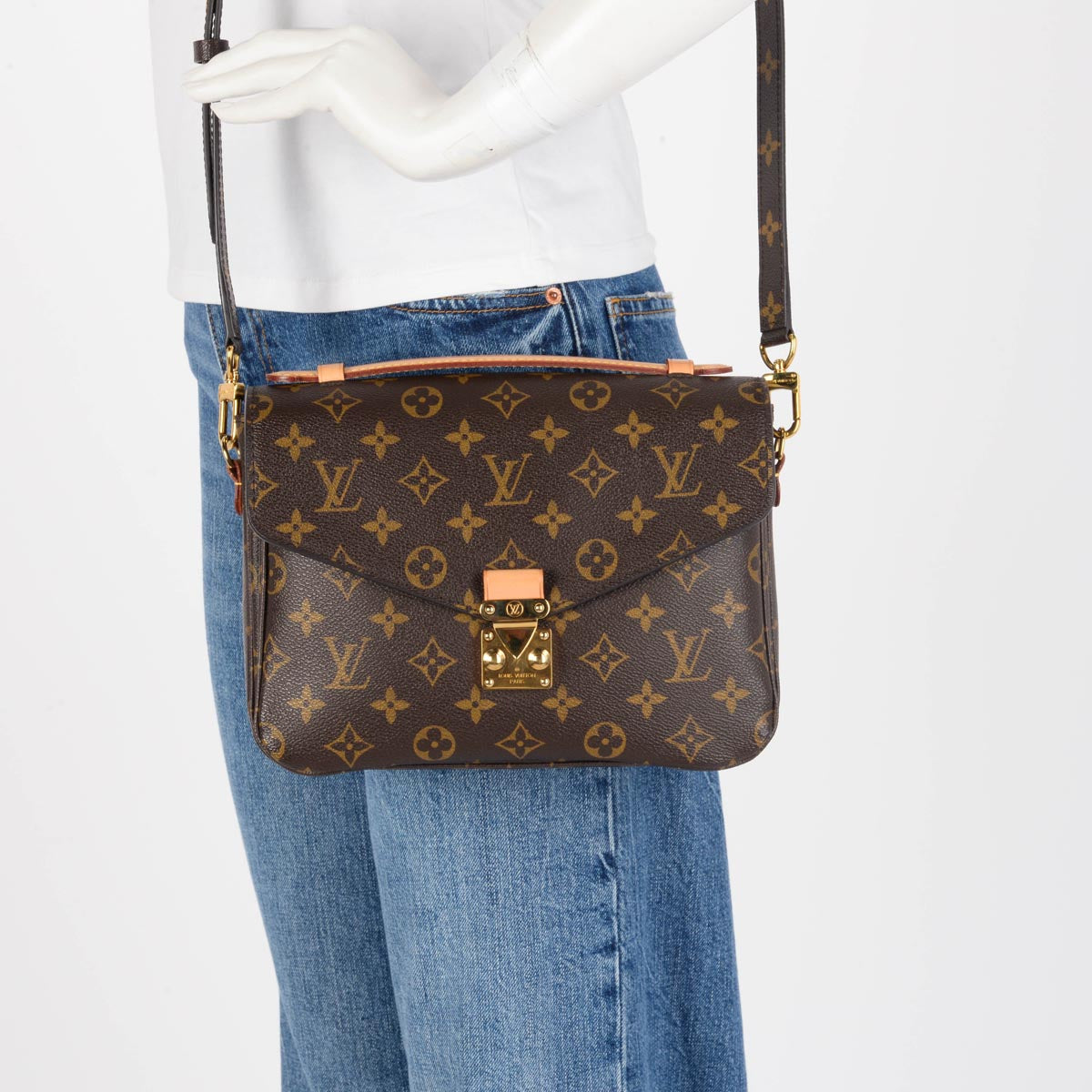 Louis Vuitton Monogram Canvas Pochette Metis